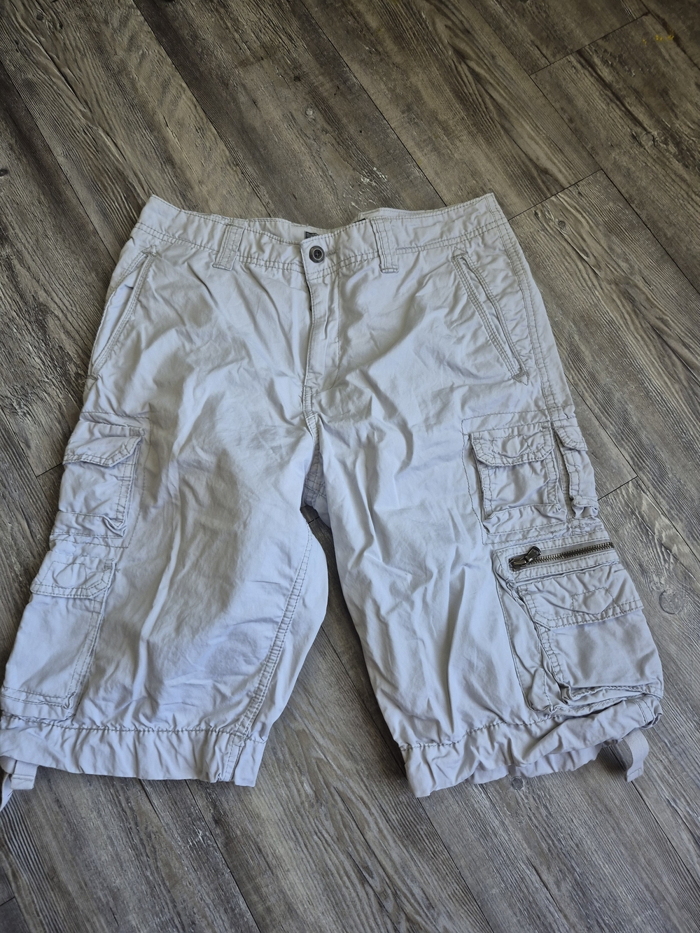 Old Navy Men's Light Khaki Cargo Shorts